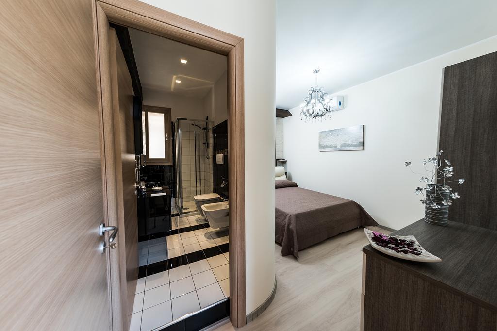 Ariston Suite 피아차암머리나 외부 사진